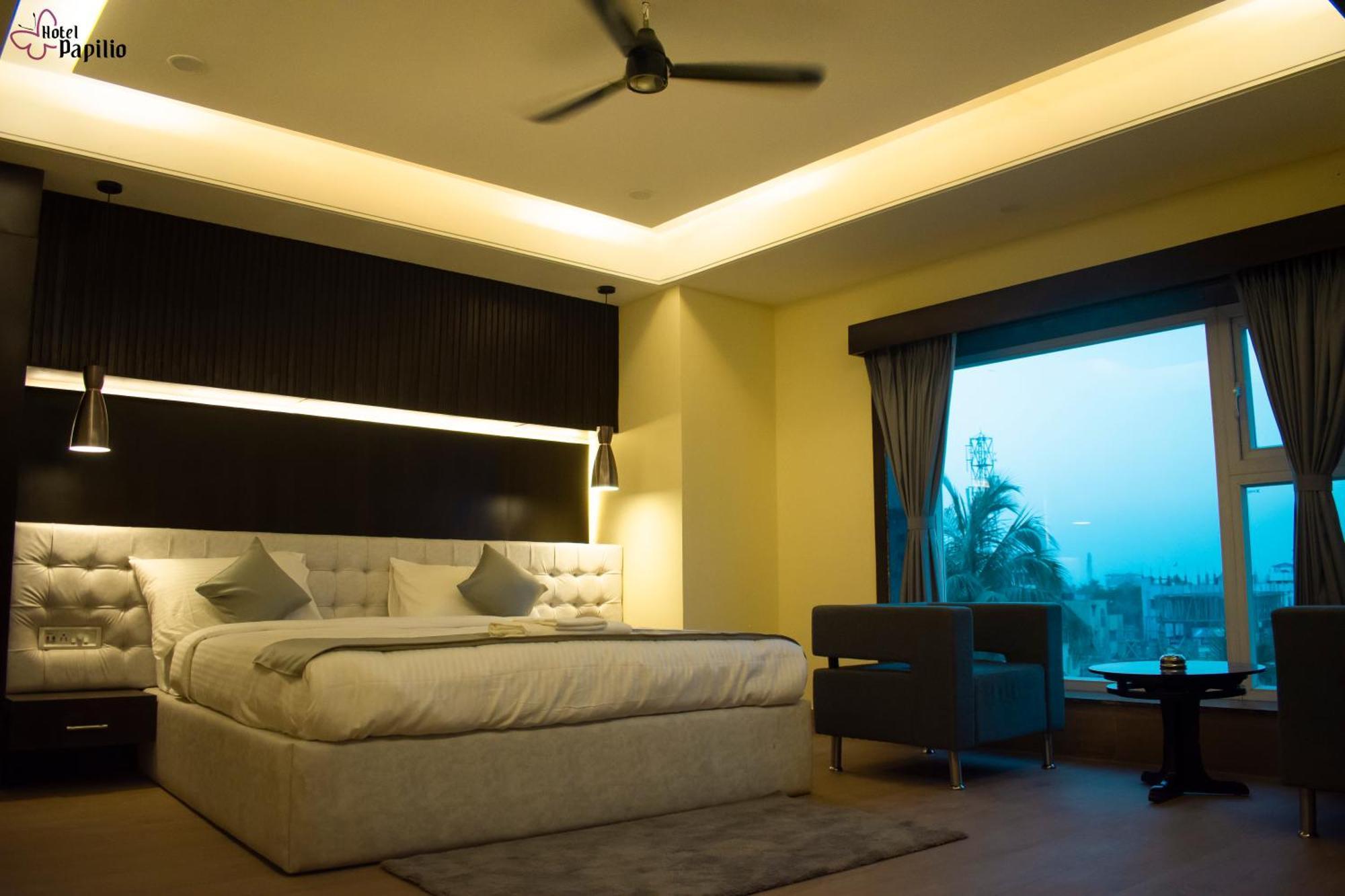 Hotel Papilio Māldah Dış mekan fotoğraf